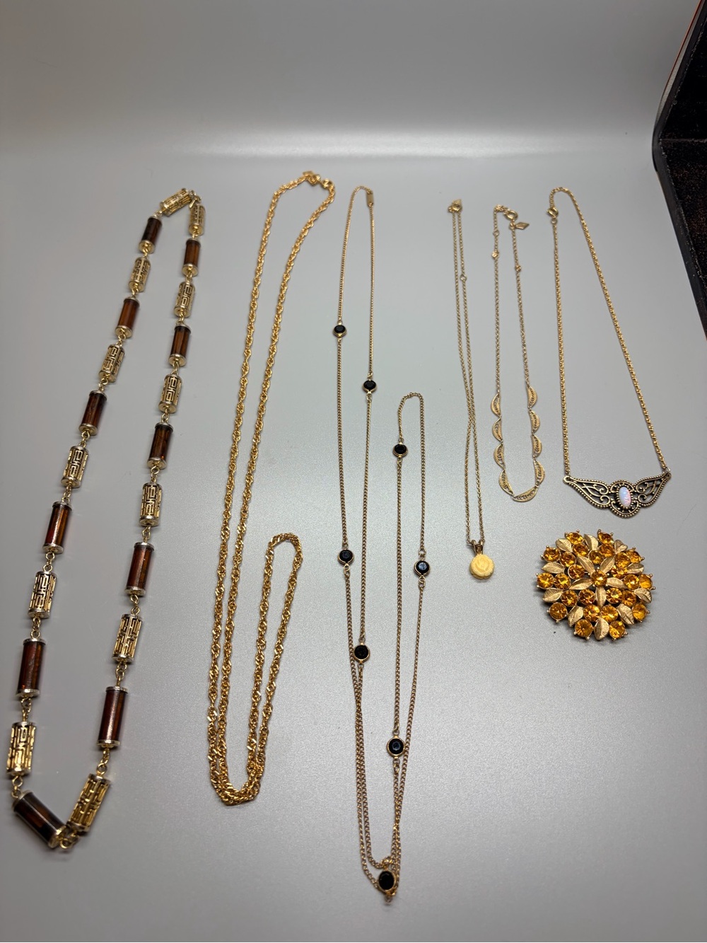 Gold-Tone Vintage Sarah Coventry Women's Layered Necklaces and Brooch Set - Gold